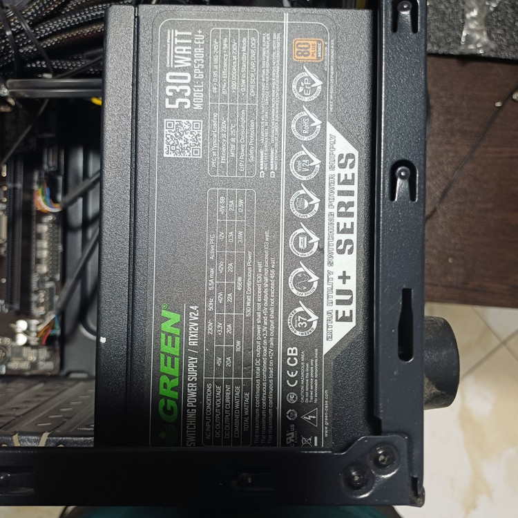 منبع تغذیه کامپیوتر گرین مدل GP530A-EU plus