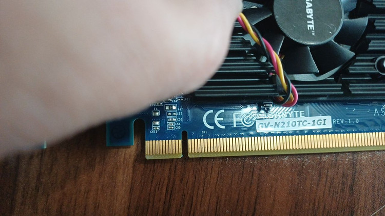 کارت گرافیک گیگابایت مدل N210TC-1GI REV.1.0