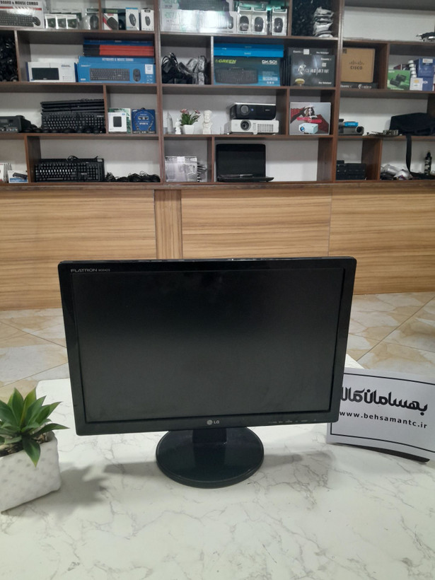 مانیتور ال جی مدل W2042S سایز 20 اینچ استوک