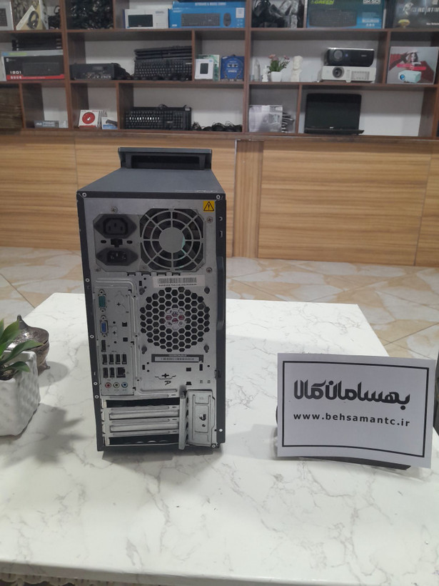 کیس استوک لنوو ThinkCentre Tower - پردازنده Core i3 نسل ۲ - رم ۴ گیگ DDR3 - حافظه ۵۰۰ گیگ HDD