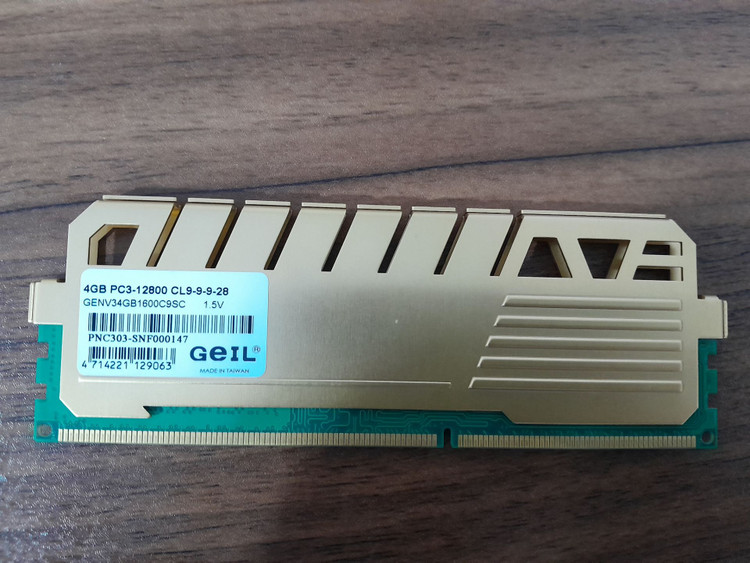 رم دسکتاپ DDR3 تک کاناله 1600 مگاهرتز CL9 گیل مدل Enhance Veloce ظرفیت 4 گیگابایت استوک
