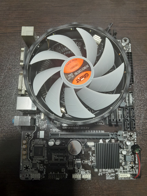 باندل مادربرد گیگابایت GA-H110M-DS2V+ پردازنده-6500 -Intel Core TM i5 + رم 4GB DDR4+ فنRGBGREAT CPU