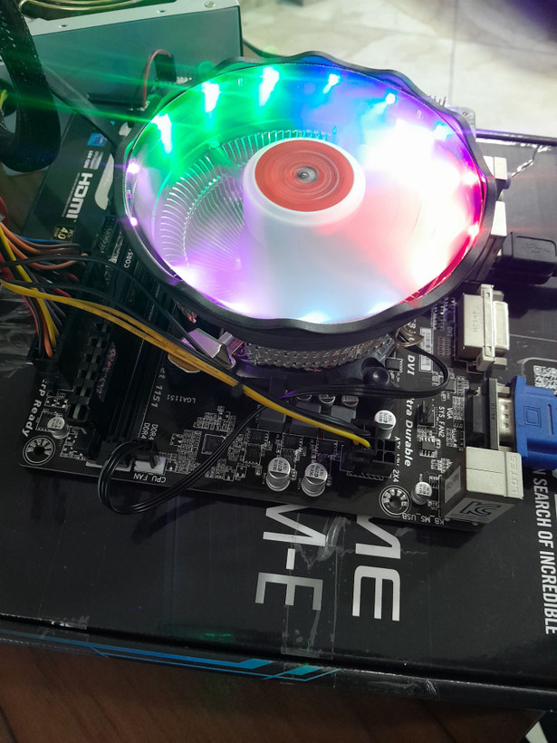 باندل مادربرد گیگابایت GA-H110M-DS2V+ پردازنده-6500 -Intel Core TM i5 + رم 4GB DDR4+ فنRGBGREAT CPU